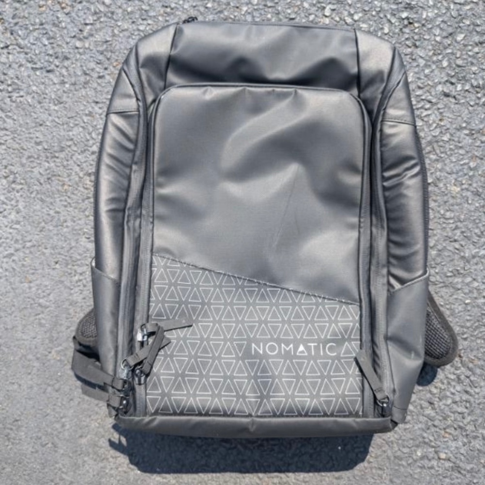 Nomatic 20L Travel Pack